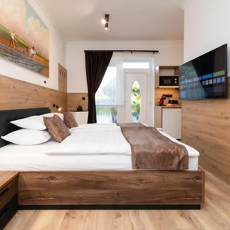 Lacko - Exkluziv Apartment Keszthely